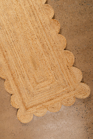 Jute Natural Runner Rug with Scalloped Edge