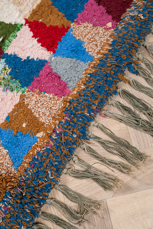 Vintage Moroccan Boucherouite Triangle Rug - (01)