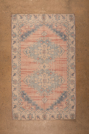 Seconds Large Leila Rug Made From 100% Recycled Plastic