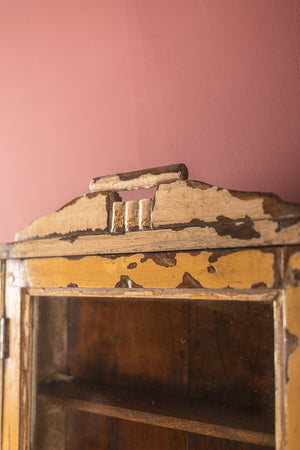 Vintage Cream & Yellow Wall Showcase