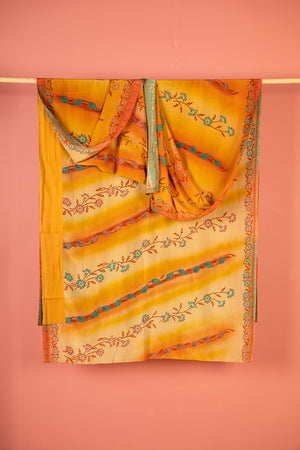 Vintage Rayon Sari - 5 Metres Long - 4751