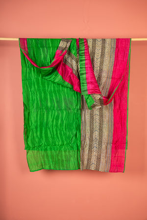 Vintage Rayon Sari - 5 Metres Long - 4752