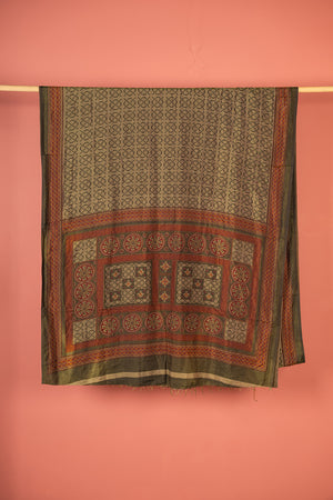 Vintage Rayon Sari - 5 Metres Long - 4766