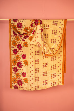 Vintage Rayon Sari - 5 Metres Long - 4785
