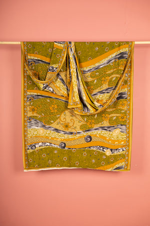 Vintage Rayon Sari - 5 Metres Long - 4809